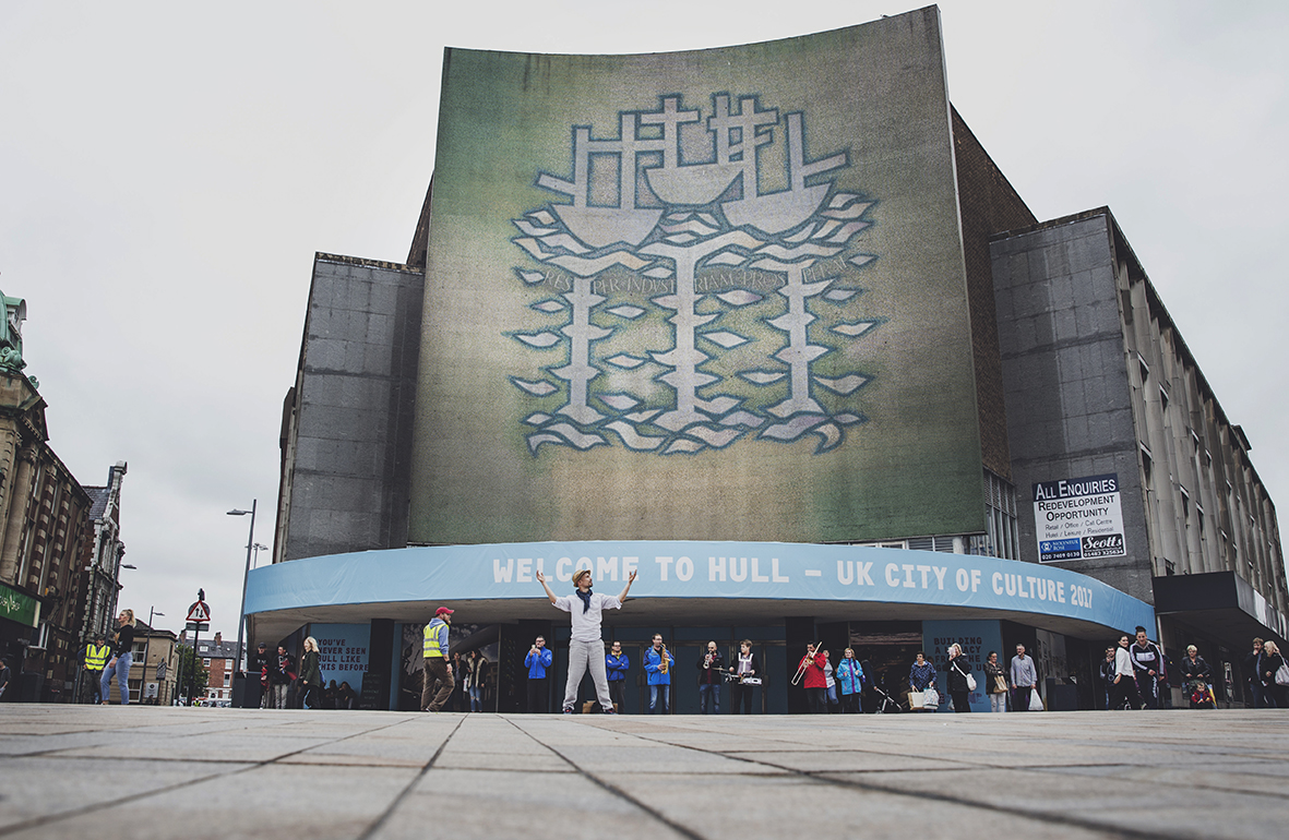 (IN)VISIBLE DANCING PROTEIN DANCE HULL