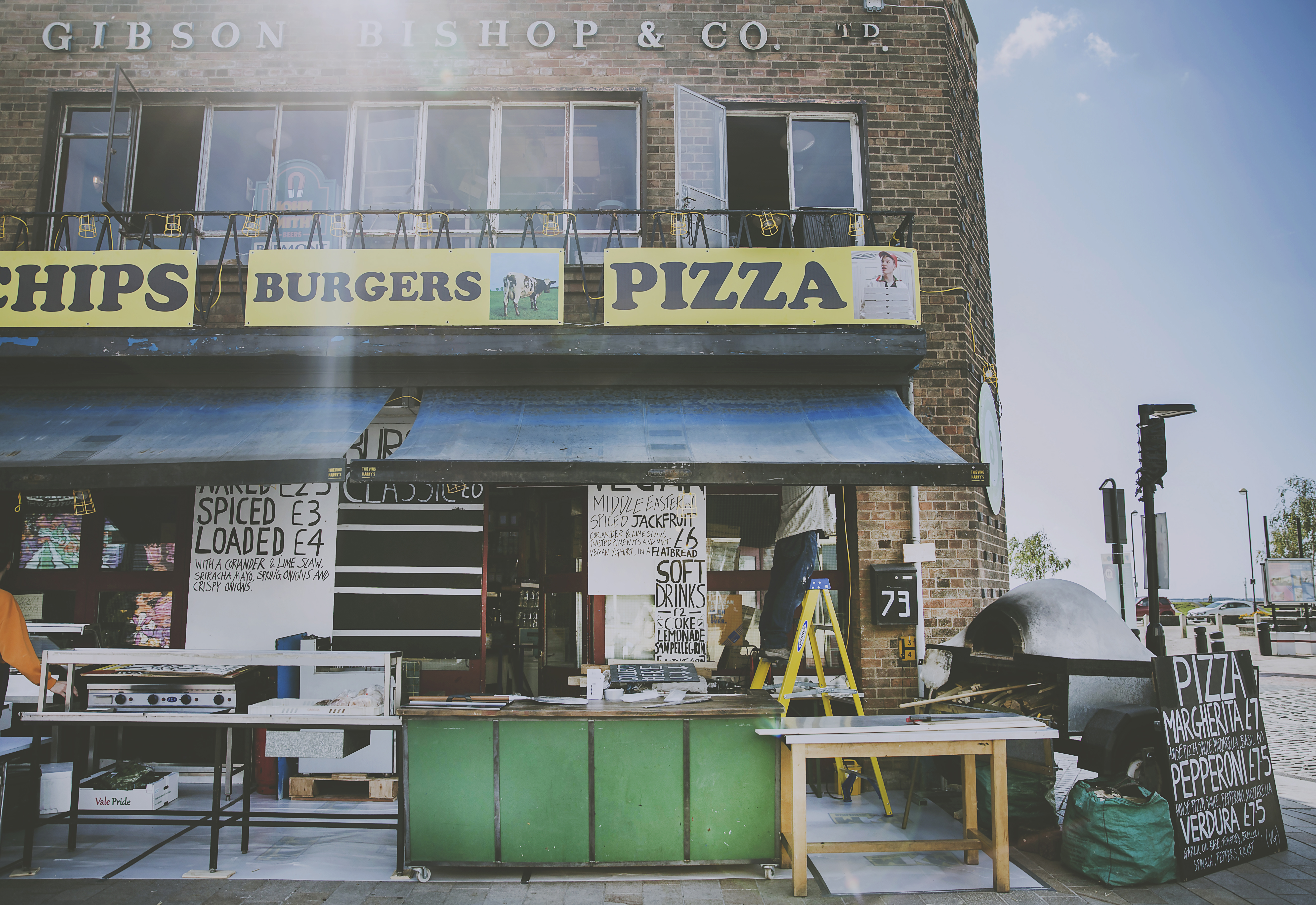 THIEVING HARRY'S FREEDOM FESTIVAL HUMBER STREET HULL 2017