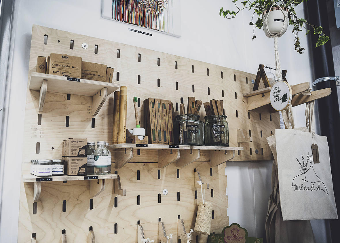 _Z1A6408ITSNOTTOOLATESATb